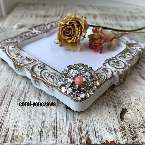 ピンク珊瑚のブローチ - ブローチ・コサージュ 