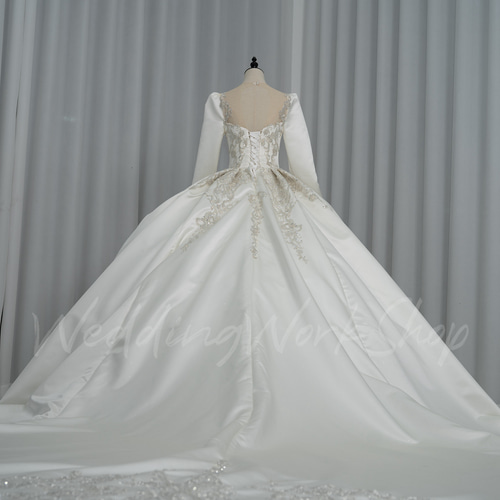 結婚式 ウエディングドレス オーダーメイド可能 長袖 華やかな引き裾