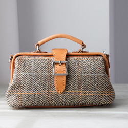 人氣爆棚的「羊毛與皮革組合」！橫扣包，手工皮革單肩包，女士必備 第5張的照片