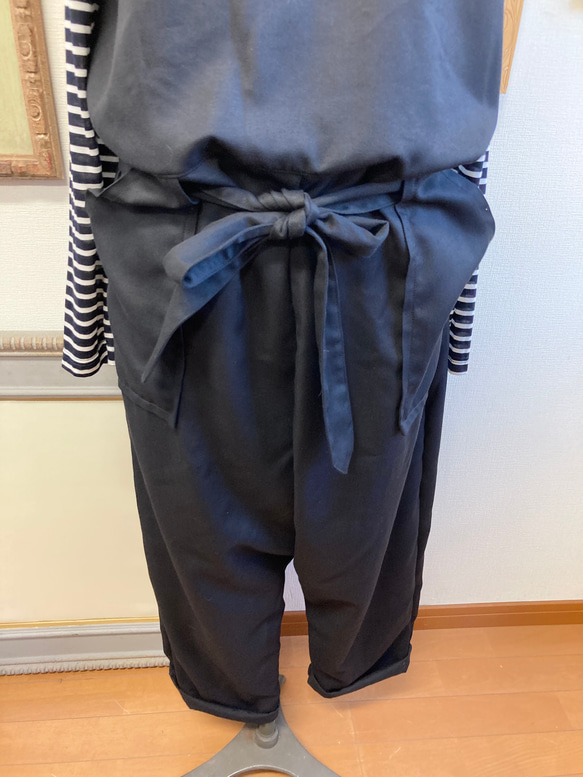 促銷價 Rakuchin 背帶褲❤️無袖 sarouel 背帶褲 黑色（尺碼 L 至 LL） 第16張的照片