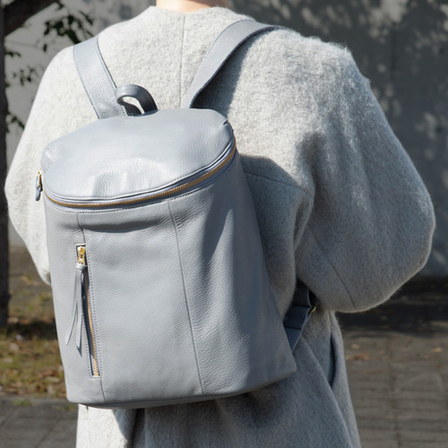 柔らかな本革 リュック シュリンクレザー デイパック グレー