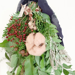 『yuu.create@flower』針葉樹とユーカリのクリスマススワッグ 3枚目の画像