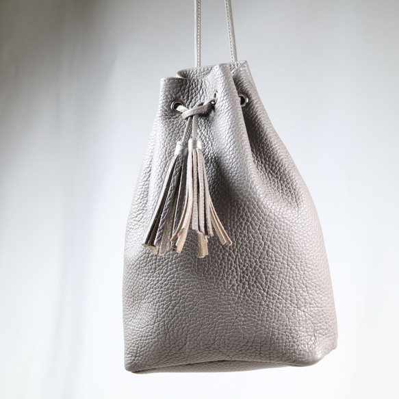 本革 イタリアンレザー 牛革ミニ巾着 可愛い ショルダーバッグ