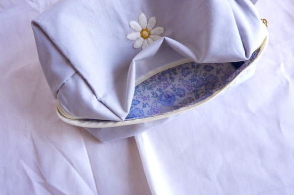 【Set販売】花刺繍のおむつポーチ & お着替えポーチ 5枚目の画像