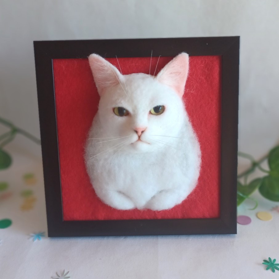 香箱座りの白猫　通販｜Creema(クリーマ)　羊毛フェルト　アトリエオオノ