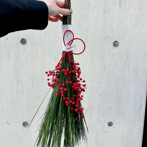 フレッシュ大王松と南天の正月飾り しめ縄・しめ飾り フロイ