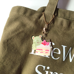 [OH! It’s a strawberry cake!] Fluffy bear keychain /charm 5枚目の画像