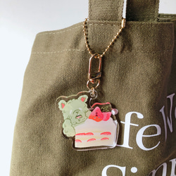 [OH! It’s a strawberry cake!] Fluffy bear keychain /charm 4枚目の画像