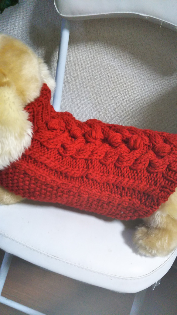 【犬用セーター】Ｍサイズ真っ赤なセーター出来ました! 3枚目の画像