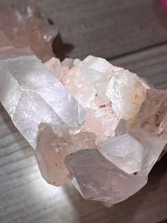 ヒマラヤ✨ マニカラン産　ピンク水晶  原石　ラフストーン　クラスター 5枚目の画像