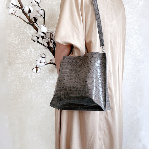 ダークブラウン 手染めクロコダイルレザー ハンドバッグ
