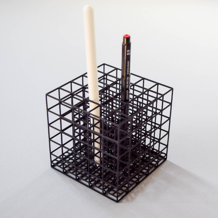 キューブ　ペンスタンド