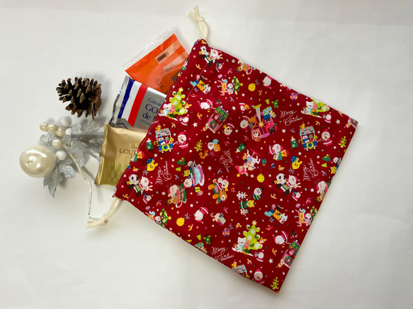 クリスマスデザインの巾着袋　～お菓子、小物入れ、プレゼント用袋などに～　 2枚目の画像