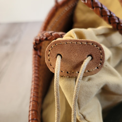 手工編織環保再生皮革♪ 帶抽繩袋的手提包, 棕色 第10張的照片