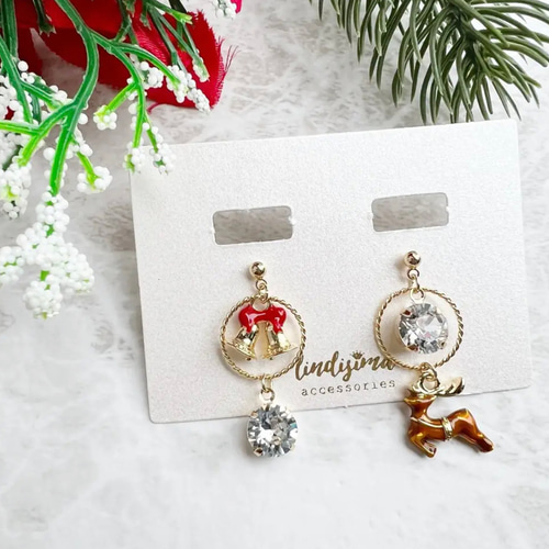 クリスマスベルとトナカイ ゆれる大粒ガラスストーンの煌めき  