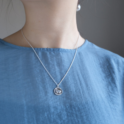 Eigðu góðan dag necklace silver925 羊コインネックレス
