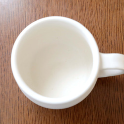 白マット釉のほっこり丸いマグカップ ＊ ２ 11枚目の画像