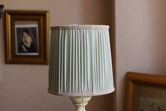 コットンリネンのキャッチ式テーブルランプ用ランプシェード  /  エセ  / グレーミント