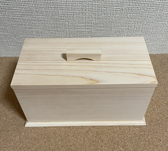 ヒノキの蓋付き小物入れ　マスクケース　木箱　 1枚目の画像