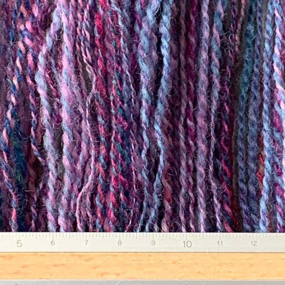 手洗い手染め手紡ぎ毛糸　【ペレンデール】（2022110601) 5枚目の画像