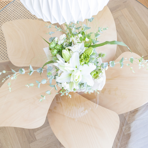 花（桜）のイメージのジャパンディ（japandi）ダイニングテーブル Hana