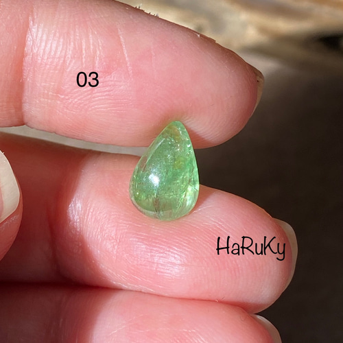 ツァボライト グリーンガーネット2.702ct ルース