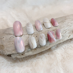 シンプル 成人式ネイルチップ ピンク色 ホワイト 乳白色 振袖 ジェル アート うねうね 可愛い つけ爪 和風 着物 2枚目の画像