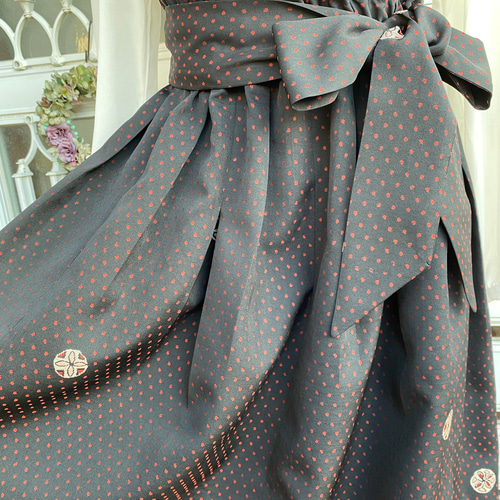 Pさまご予約品 丈変更 お召し絹黒に水玉模様フレアスカート