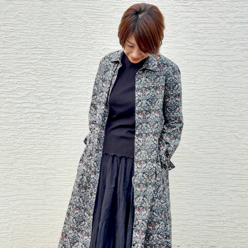 【送料無料】ストロベリーのふりふりワンピース風スタイ 送料無料】ストロベリーのふりふりワンピース風スタイ 送料無料