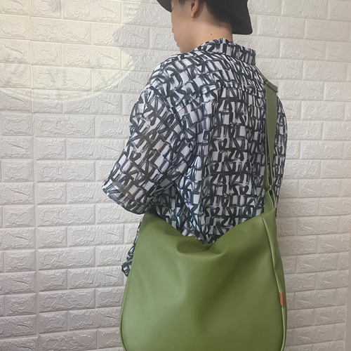 Hunter Shoulder Bag in Green I Hampton Road Designs