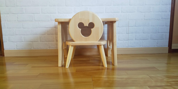 可愛いクマさんの子供イス、机のセット すべての角が丸い キッズチェア