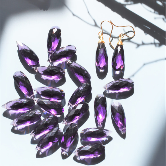 【數量有限】紫色石英拉長大梨形繞絲14KGF鉤形耳環 第4張的照片