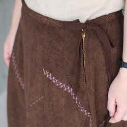時尚防寒◎手縫燈芯絨長裙(22w-19)深棕色 第10張的照片