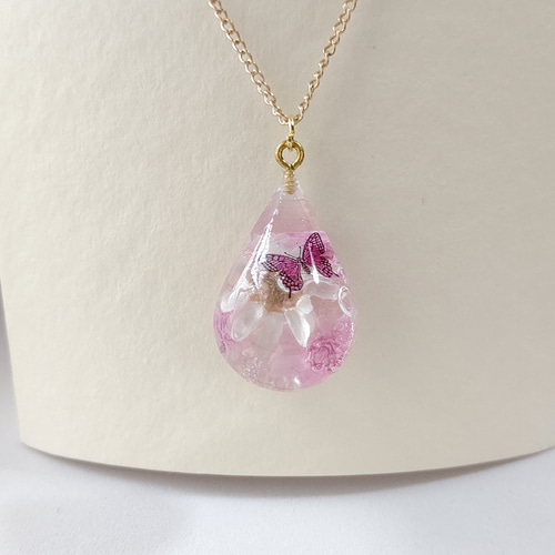 イルカ かすみ草 月のペンダント レジンネックレス 3b619fe33f67839659ec0e8828c1b7