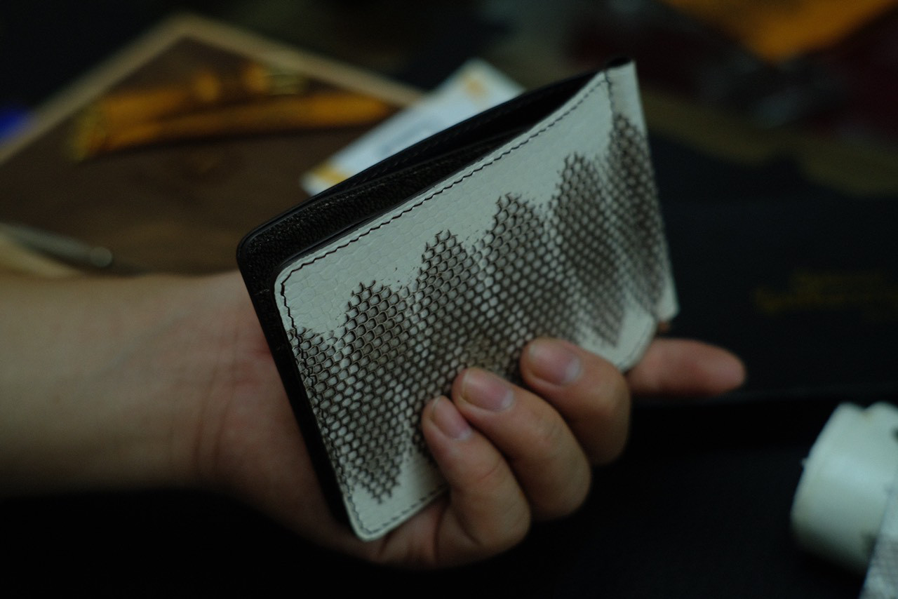 ヘビ革マネークリップ