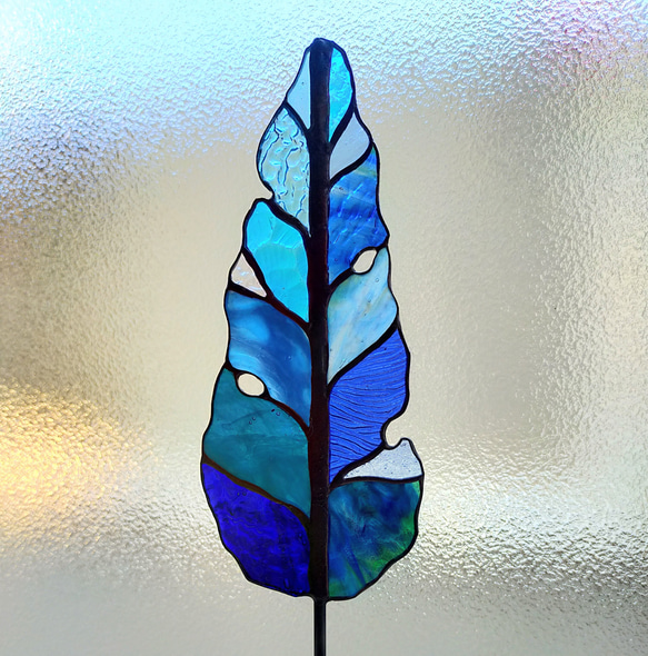青い木のステンドグラス 2枚目の画像