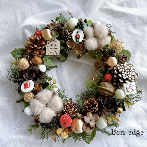 オーナメントが可愛いクリスマスリース ブラウン アートフラワー