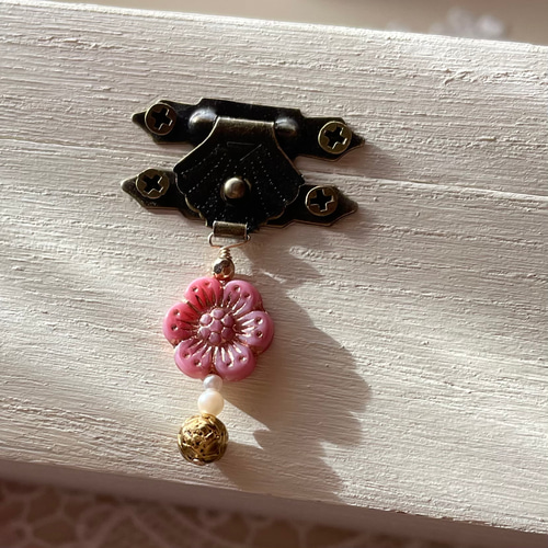 1199 木箱　書類入　小物入　花うさぎ　未使用 1199 木箱 書類入 小物入 花うさぎ 未使用 1199 木箱 書類入