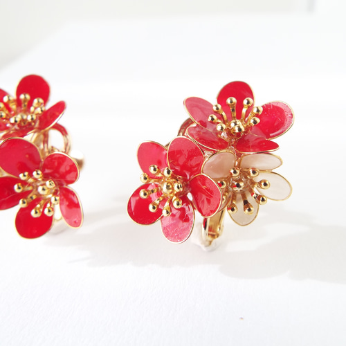 紅白梅耳花生 nobility】紅白梅のマニキュアフラワーイヤーアクセサリー イヤリング