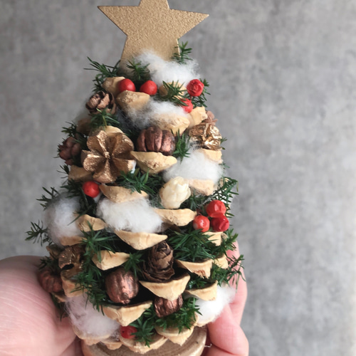 大きな松ぼっくりの小さなクリスマスツリー ドライフラワー Mamaleaf 
