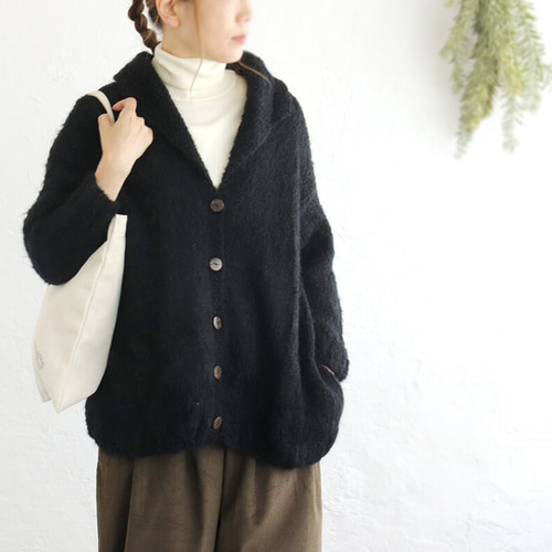 ふんわり軽いリアルモヘア 手編みジャケット 襟付きニットカーディガン