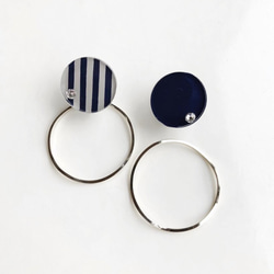 Asymmetry circle stripe pierce/earring(Stripe × Navy) 2枚目の画像