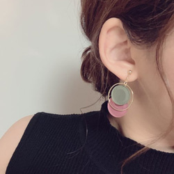 Asymmetry color pallet pierce/earring(Khaki×Pink) 2枚目の画像