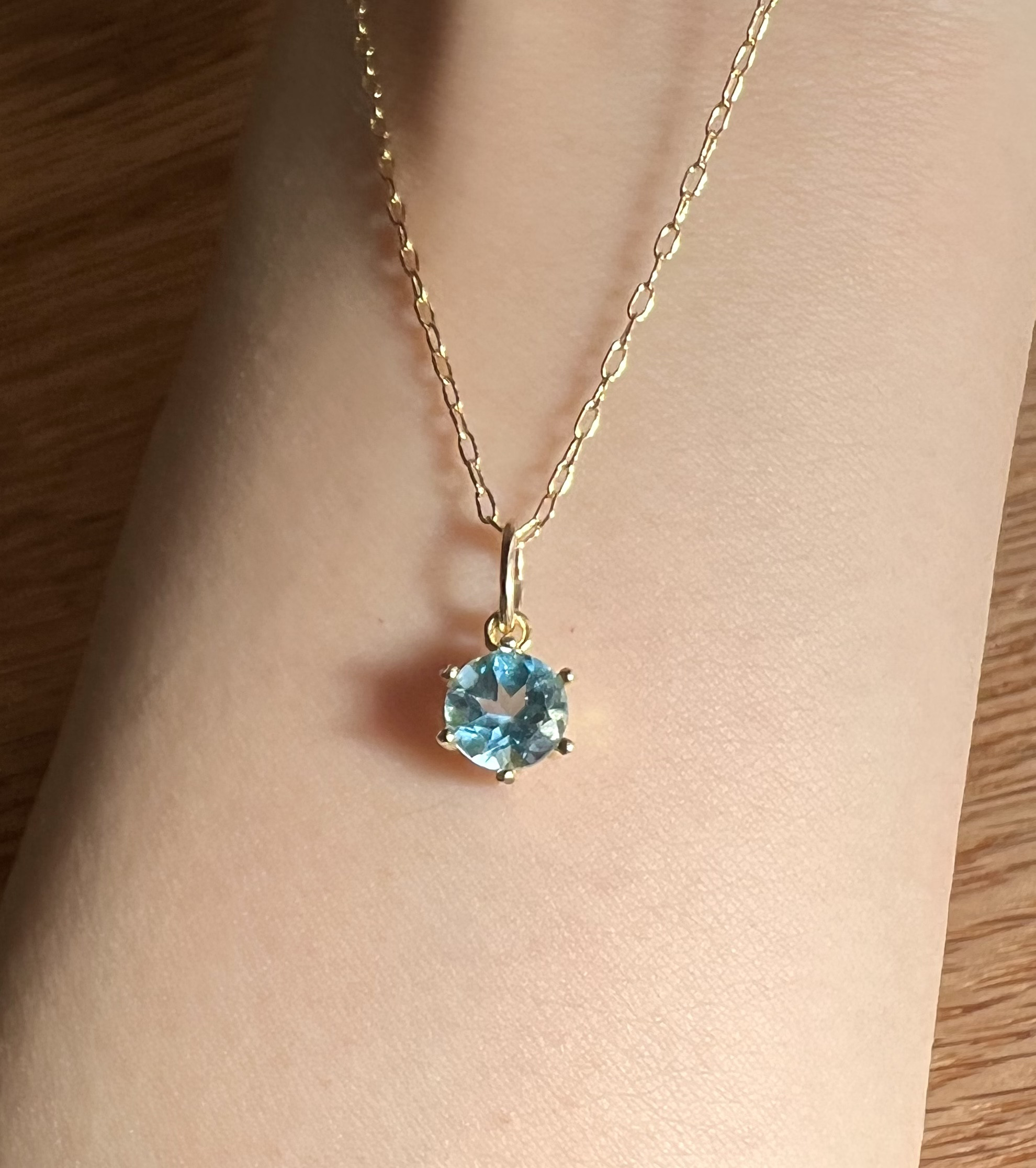 【14KGF】スイスブルートパーズの一粒ネックレス