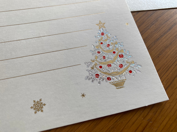 再入荷！イタリア製　品のある、大人のクリスマスカード！『エンボス加工　きらきら箔押し　ツリー柄』～タッセル付き～ 9枚目の画像