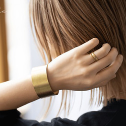 無垢真鍮のバングル｜W30mm 〈丁度いいサイズが見つかる〉5サイズ 6枚目の画像