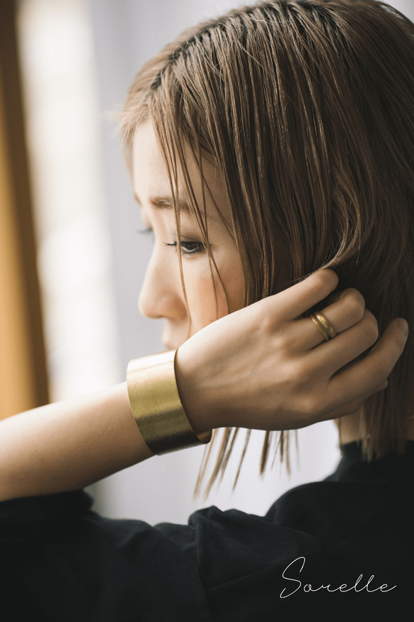 無垢真鍮のバングル｜W30mm 〈丁度いいサイズが見つかる〉5サイズ 5枚目の画像