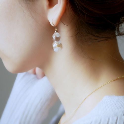 煌めく雪の結晶の雪だるまjewelryピアス/イヤリング ピアス（フック