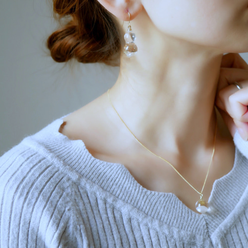 煌めく雪の結晶の雪だるまjewelryピアス/イヤリング ピアス（フック