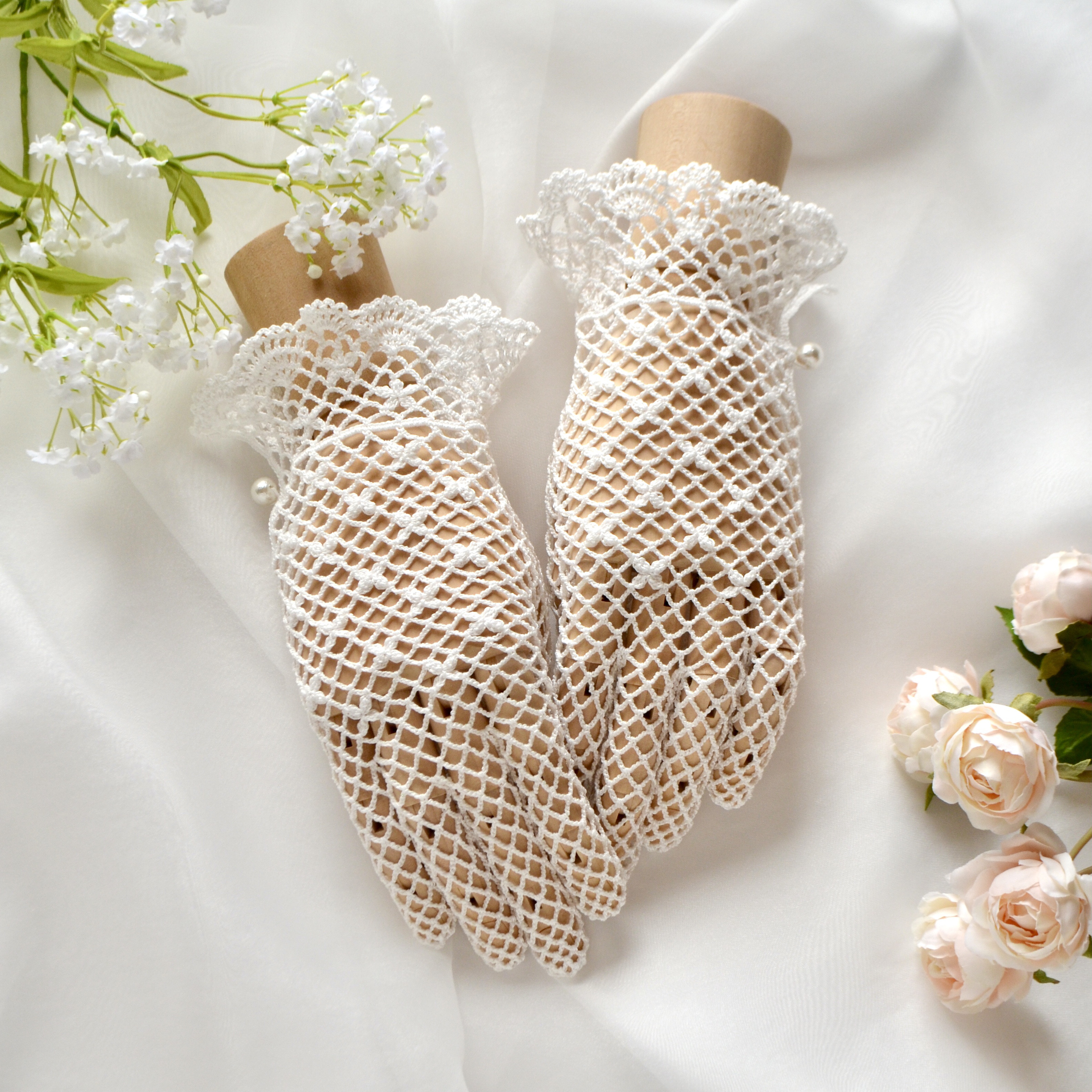 レースのウェディンググローブ〈no.23〉ホワイト 7,100円